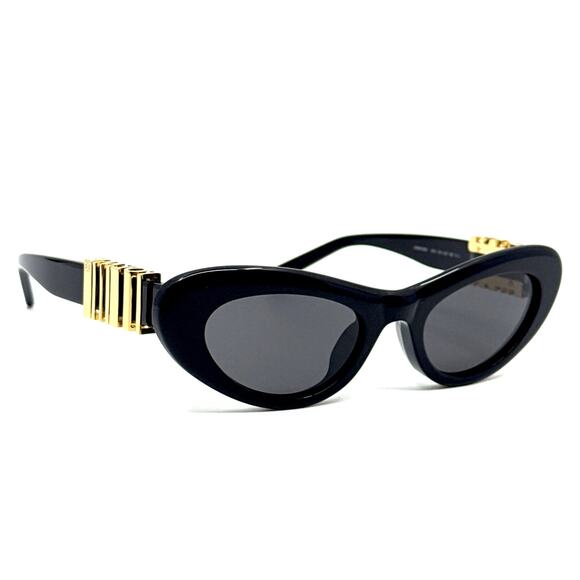 New, LOEWE Sunglasses LW40156U 01A Authentic - Picture 1 of 12